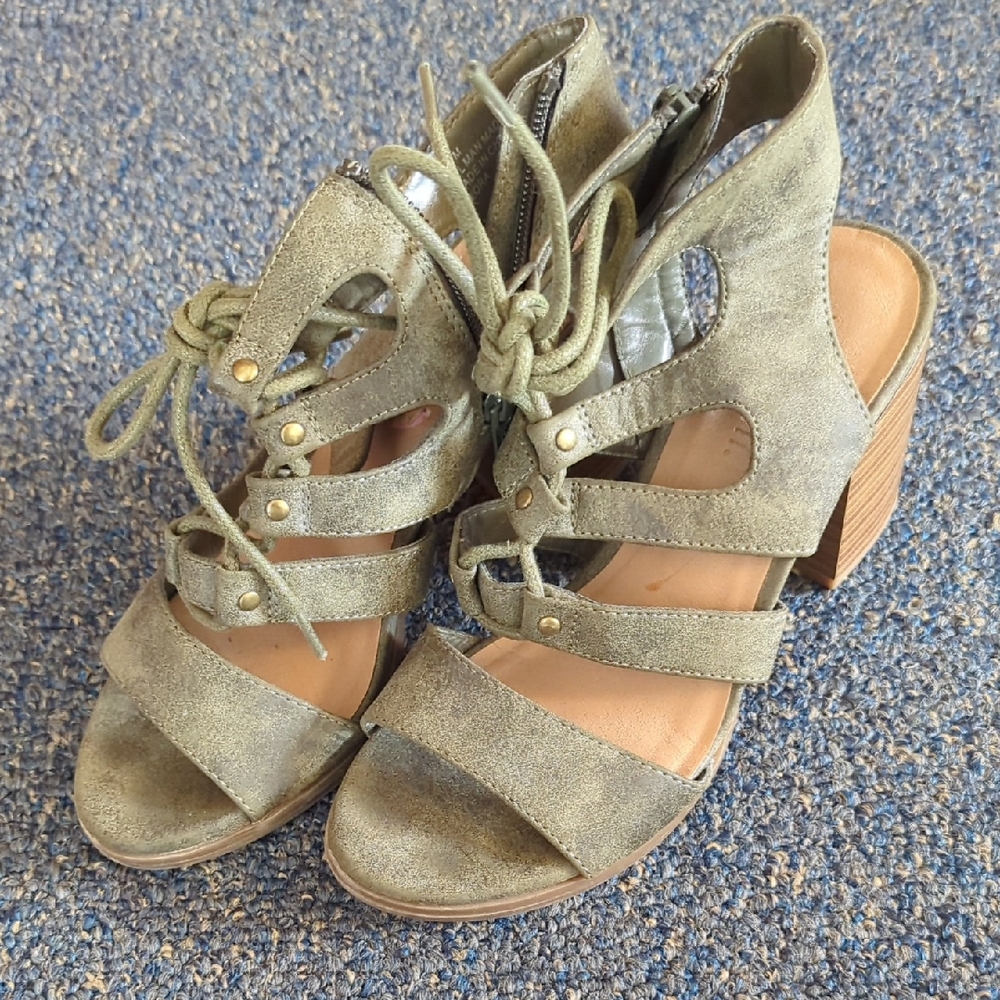 Elegant Women's Heels in Olive